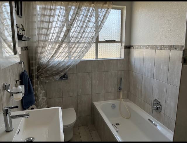 3 BEDROOM TOWNHOUSE FOR SALE IN CROYDON